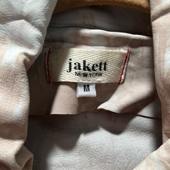 NWOT RIDICULOUS LEATHER JACKET…(JAKETT IS COMPANY) ONE OF A KIND!😍 ITS SO COOL🔥 - Picture 3 of 14